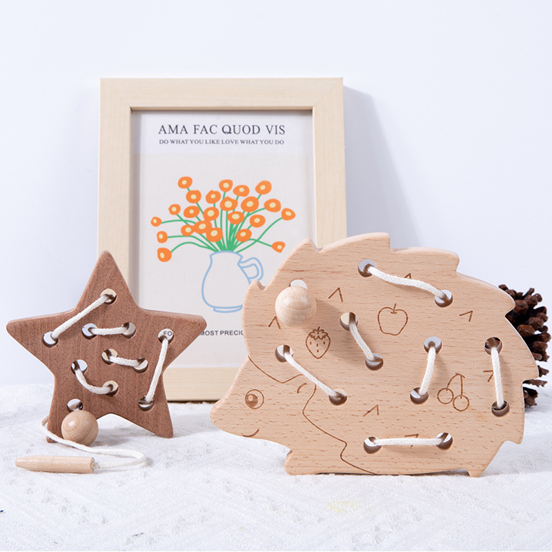 Wooden Children's Fun Threading Game Children's Early Education Perception Large Particle Wooden Leaves Animal Threading Toys