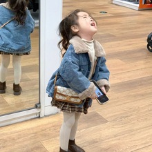 儿童韩版牛仔外套女童冬装加绒新款宝宝洋气加厚夹克保暖上衣