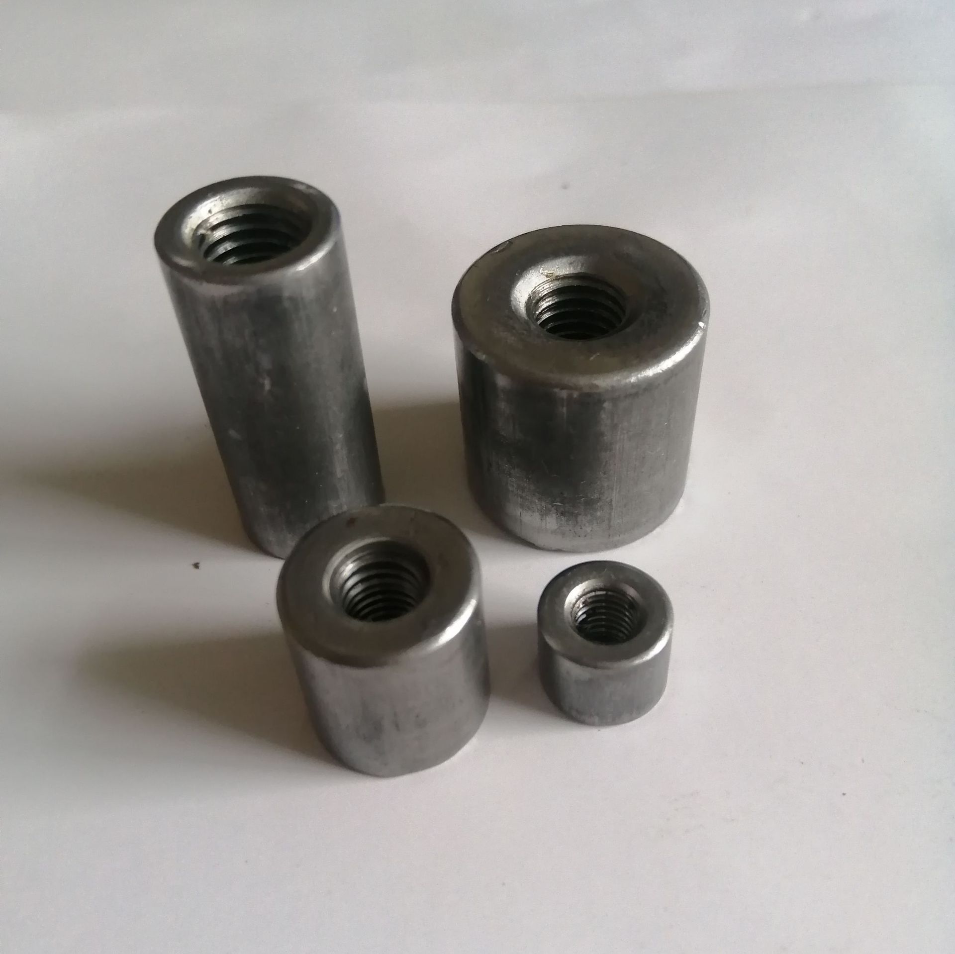 现货供应圆螺母 焊接圆柱螺母  烧焊圆型螺帽m5 m6 m8 m10 m12