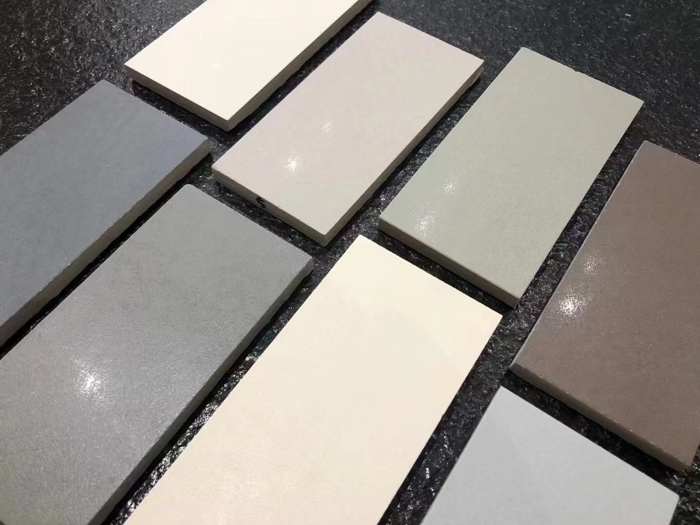 侘寂风微水泥瓷砖米白奶白色卫生间客厅哑光仿古砖600x1200地砖