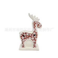 陶瓷圣诞红白雪花小鹿身上雕有星星图案创意工艺桌面摆件圣诞礼物