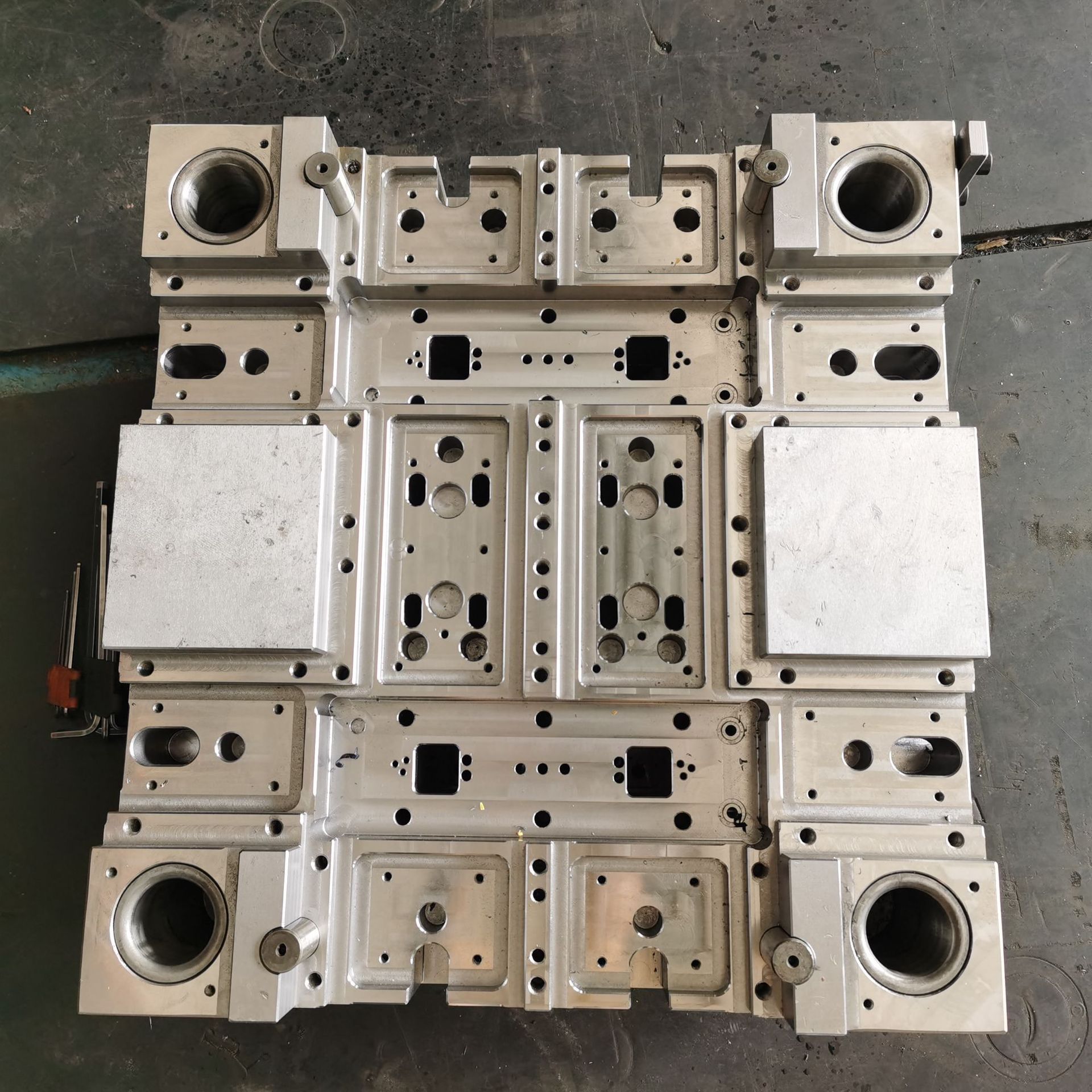 上海模具厂物联网外壳开模注塑加工镶嵌螺母塑料壳体定制abs pc件