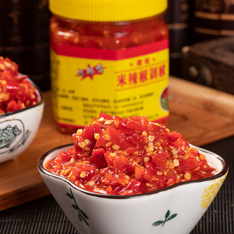 厂家直供湖南剁辣椒小米辣剁椒鱼头辣椒酱下饭菜批发定制加工