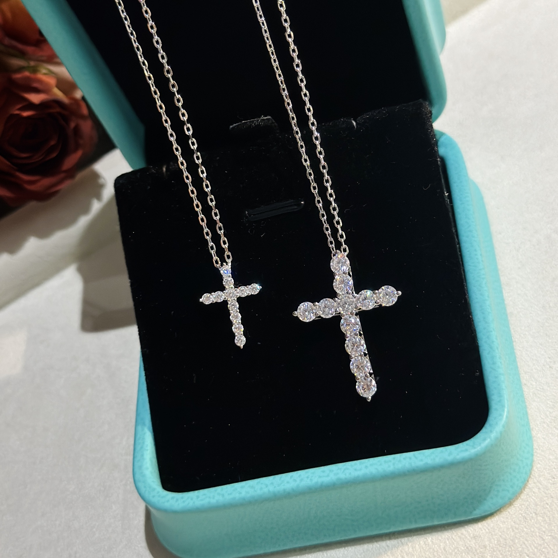 纯银S925经典款大号小号十字架满钻项链镶嵌轻奢百搭日常叠戴高级