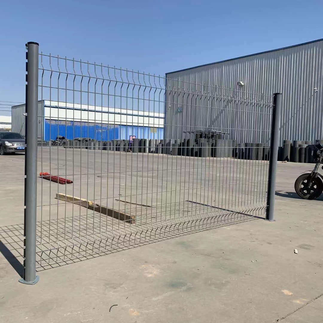 桃型柱折弯护栏网果园圈地铁丝网围栏公路小区学校隔离边框护栏网