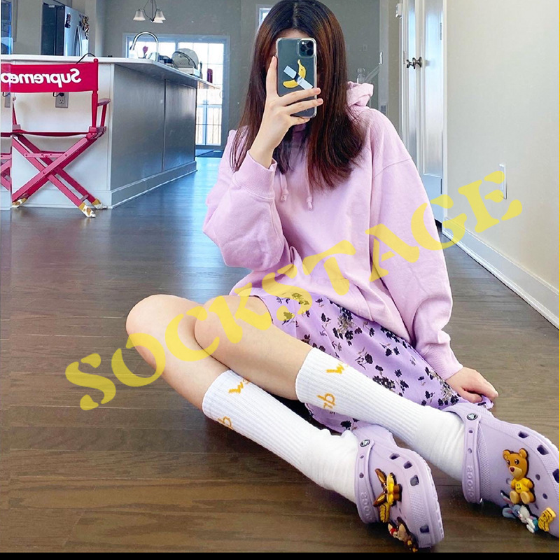 笑脸drew涂鸦字母21ss搭配洞洞鞋潮流运动休闲中筒袜子男女