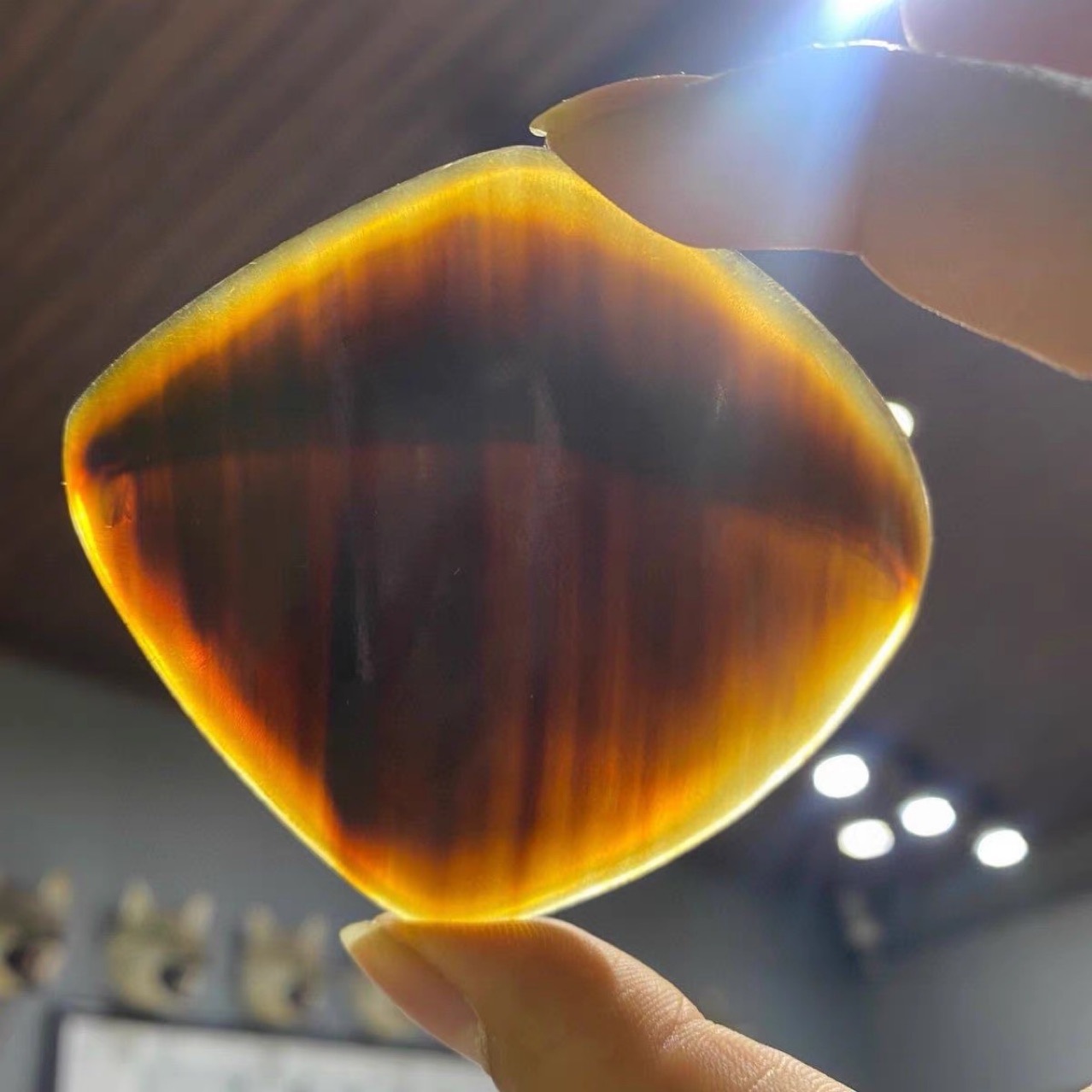 高仿穿山甲片牛角抛光制品把玩磨粉入药透光养生甲片-阿里巴巴