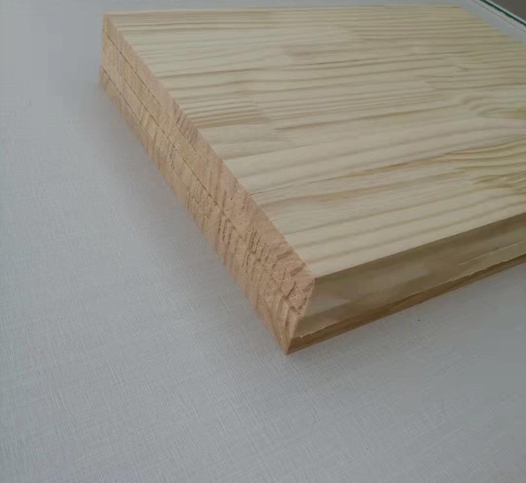 产地货源新西兰辐射松直纹插接板松木指接板实木板材定制9mm12mm