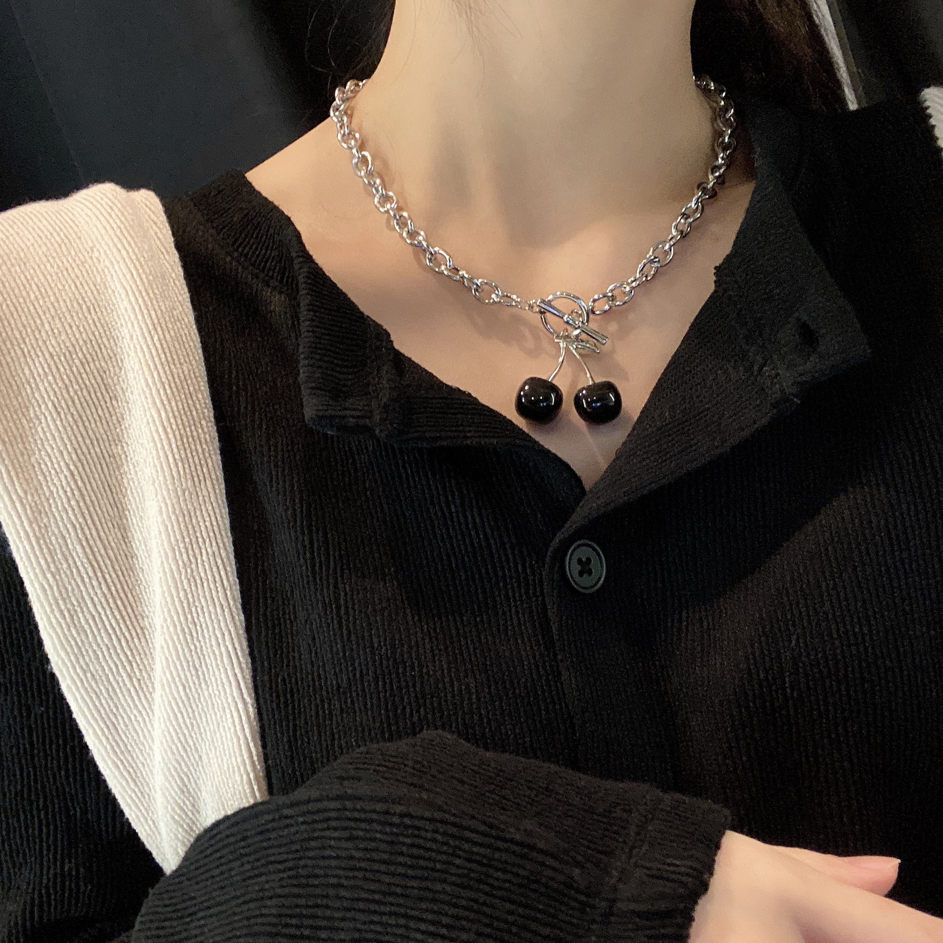 樱桃项链女小众设计感ins嘻哈冷淡风2020年新款锁骨链黑色暗黑系