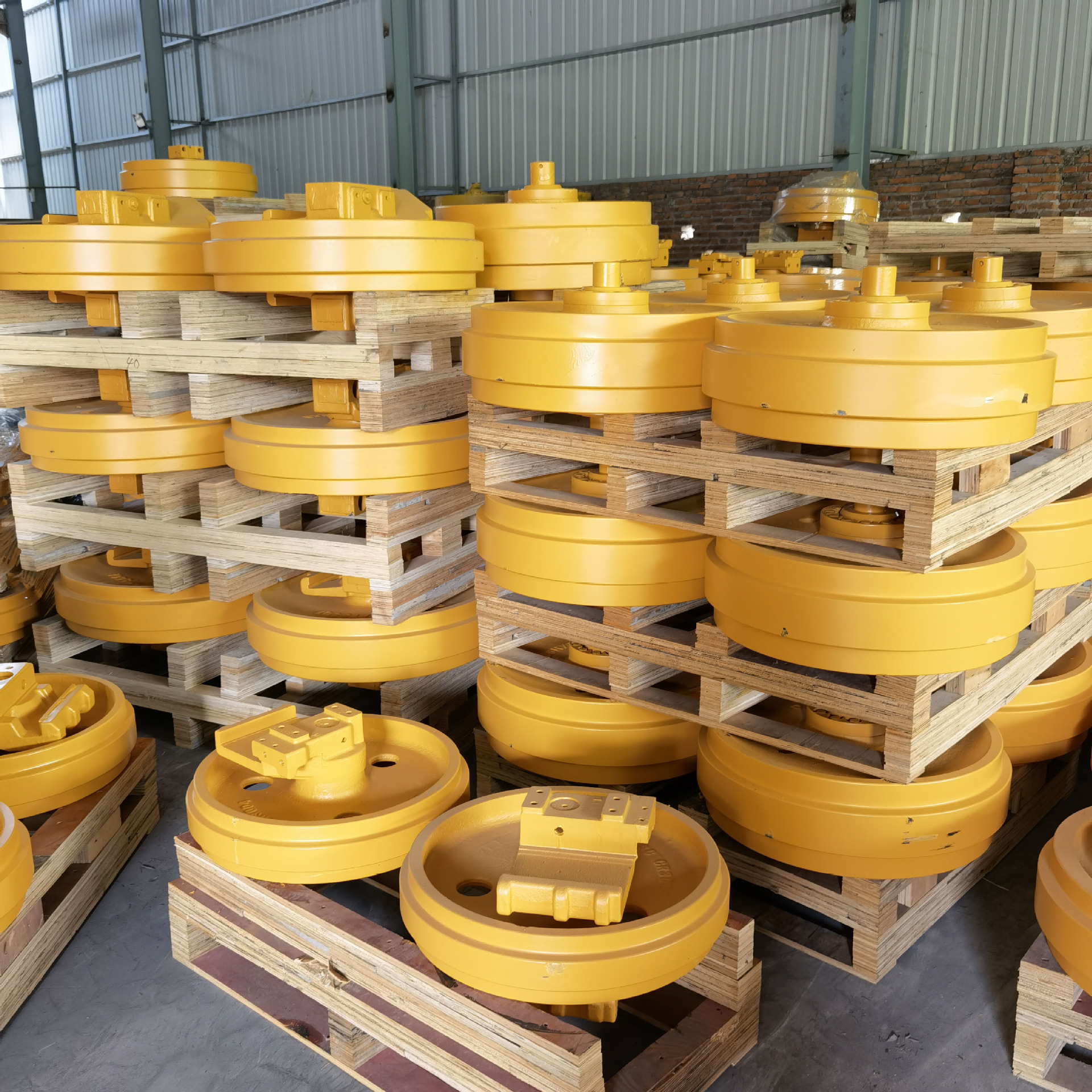 批发 挖掘机 200 引导轮 挖机底盘配件 四轮一带行走件