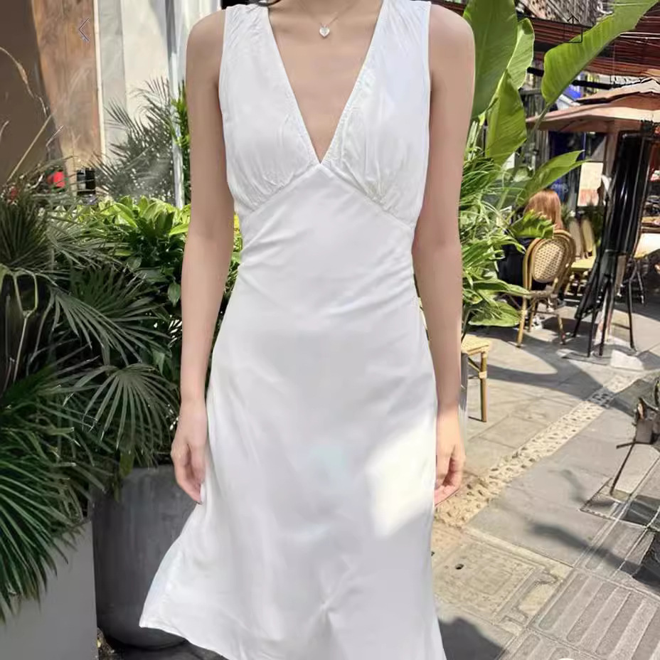 bm风新款白色无袖v领连衣裙女2024春夏季系带收腰裙子飘逸长裙