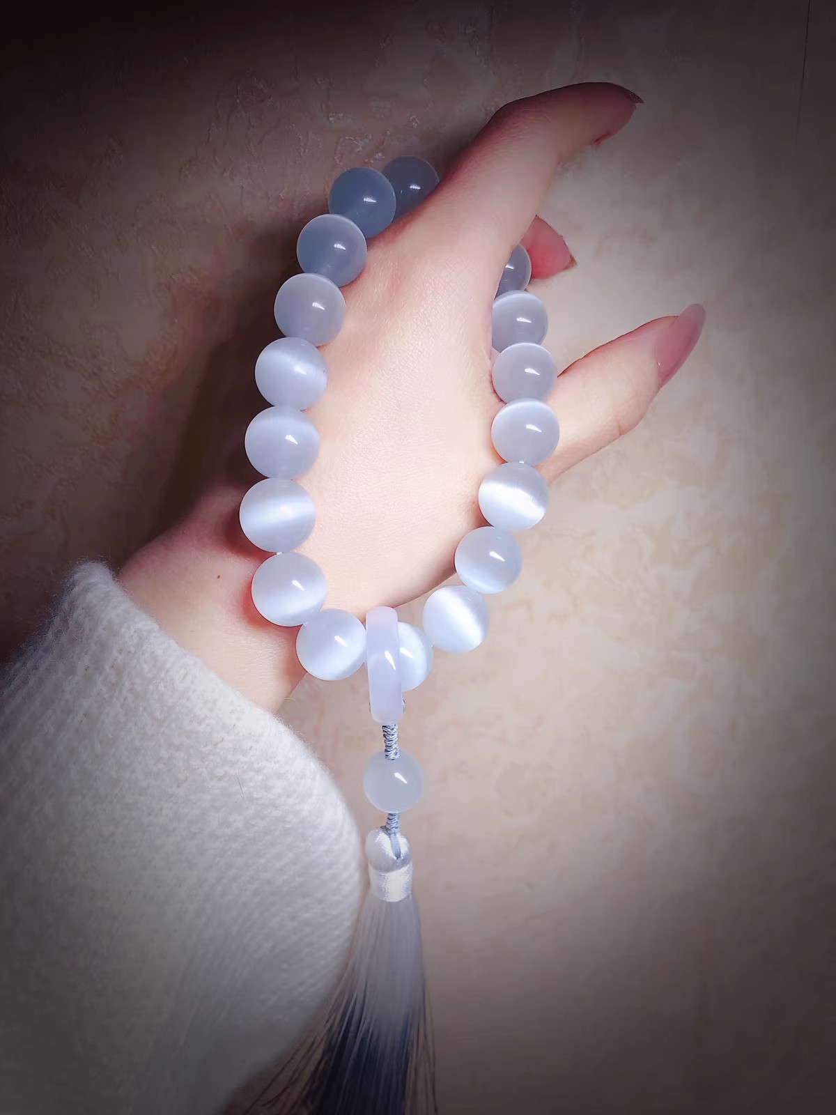 时尚猫眼石手持 天然白玛瑙跑环 高亮白猫眼长手链把玩流苏-阿里巴巴