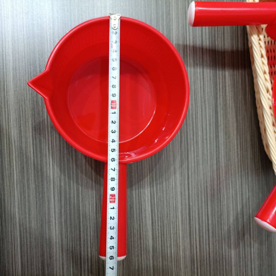 大号红色水勺 加厚水瓢 带把水勺 长柄水舀子 带嘴舀水碗一元两元