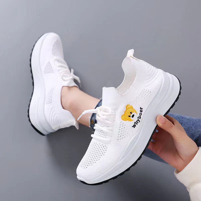 New Flying Woven Women's Shoes Autumn Leisure Sneaker Trendy Breathable Student Shoes Comfortable Mesh Coconut Shoes Soft Bottom Running