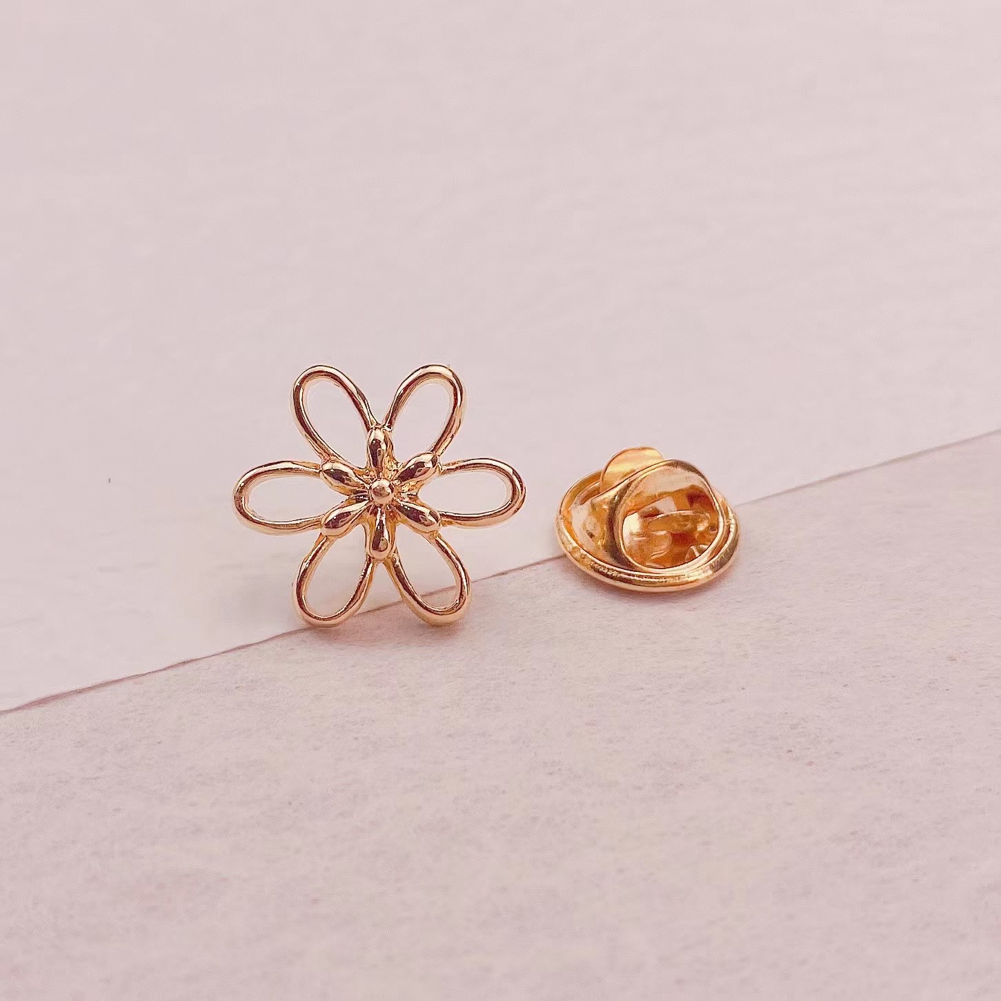 Anti-Exposure Button Mini Brooch All-Match Neckline Chest Fixed Clothes Snap-Fit Pin Pin Anti-Exposure Accessories