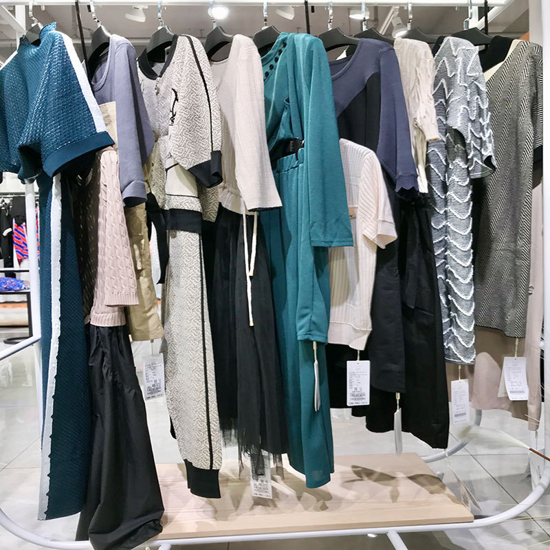 琳珑22春夏库存尾货清仓剪标折扣女装库存尾货清仓