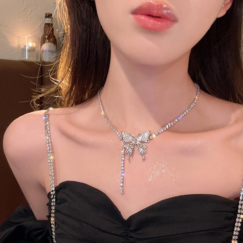 butterfly necklace women‘s light luxury rhinestone special-interest design 2023 new popular fashion high sense clavicle chain neck chain summer