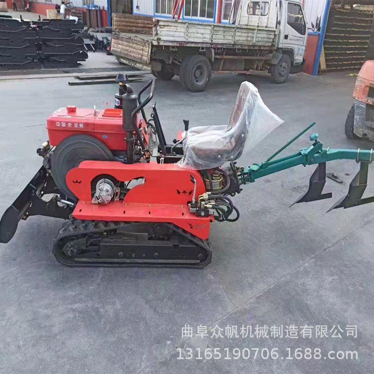 履带式旋耕机多功能一体机25马力乘坐式田园管理机大棚旋耕机