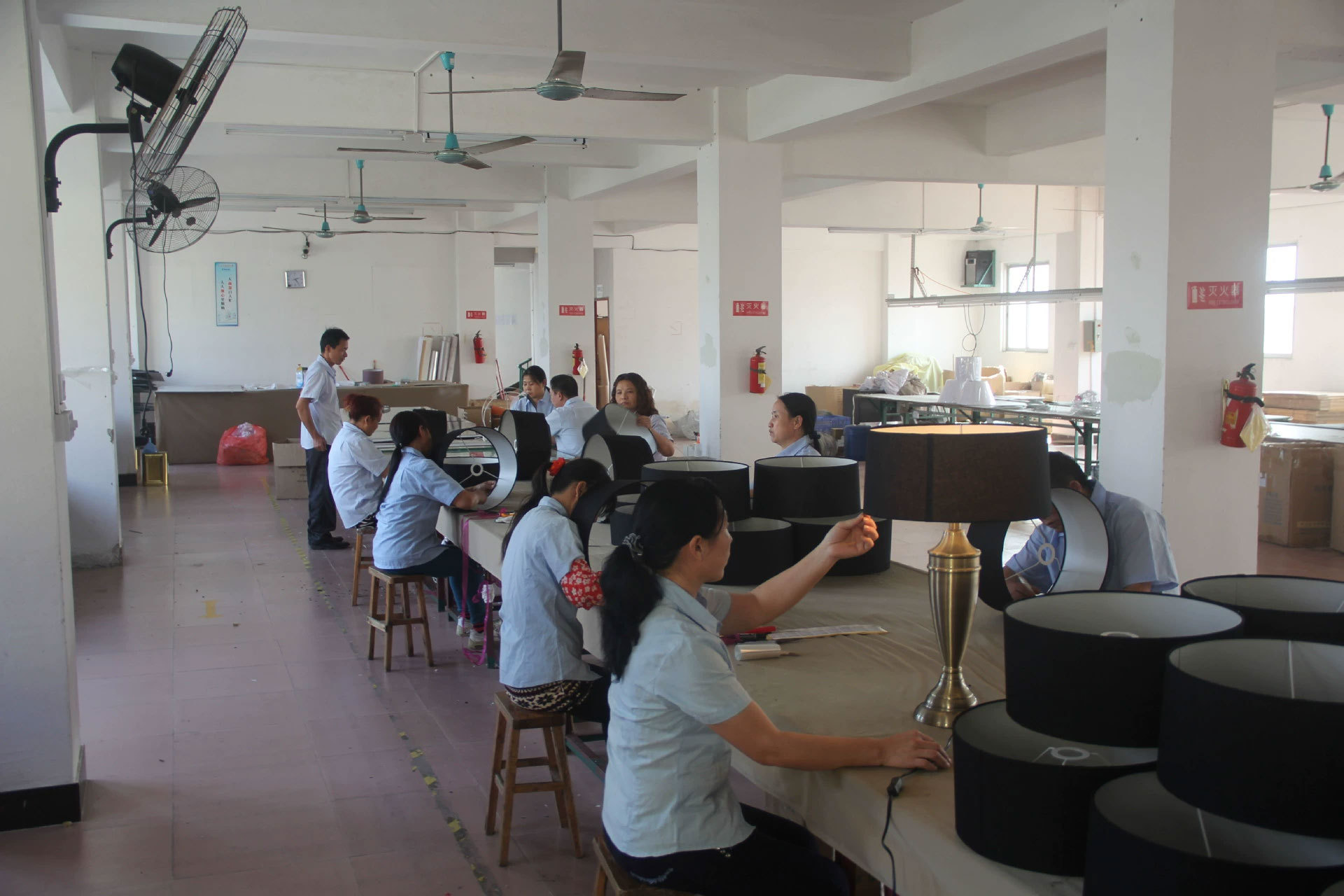 东莞市常平亚新灯饰厂