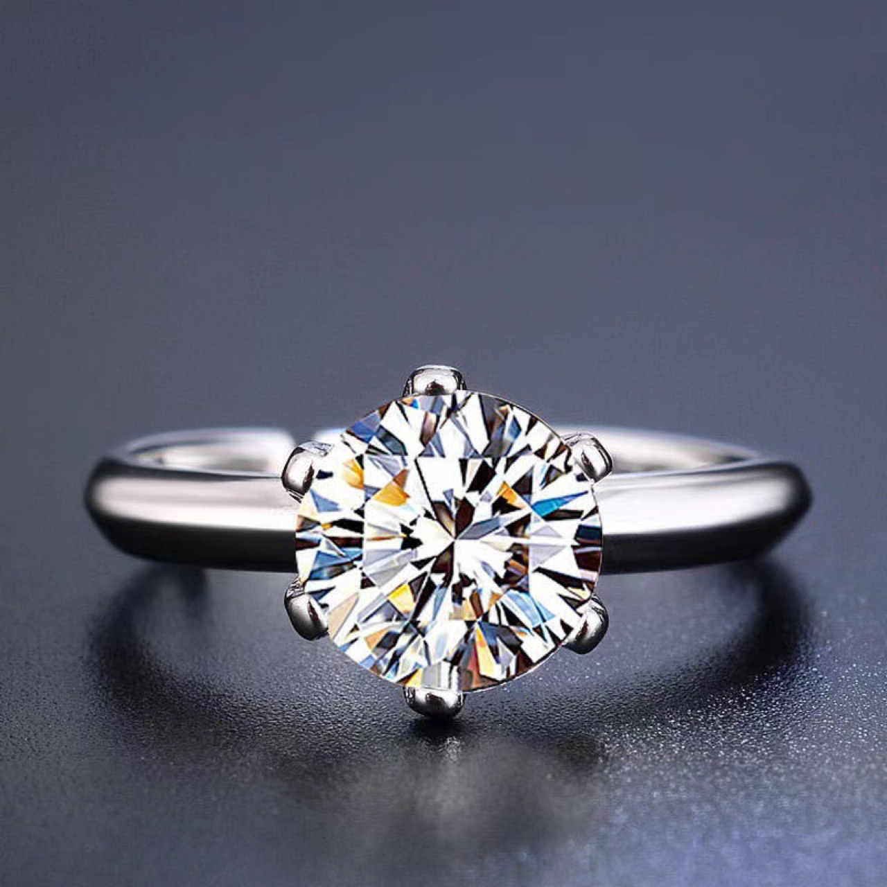 电商直播活口仿莫桑石奢华s925仿真钻石一克拉钻戒婚庆道具定制婚