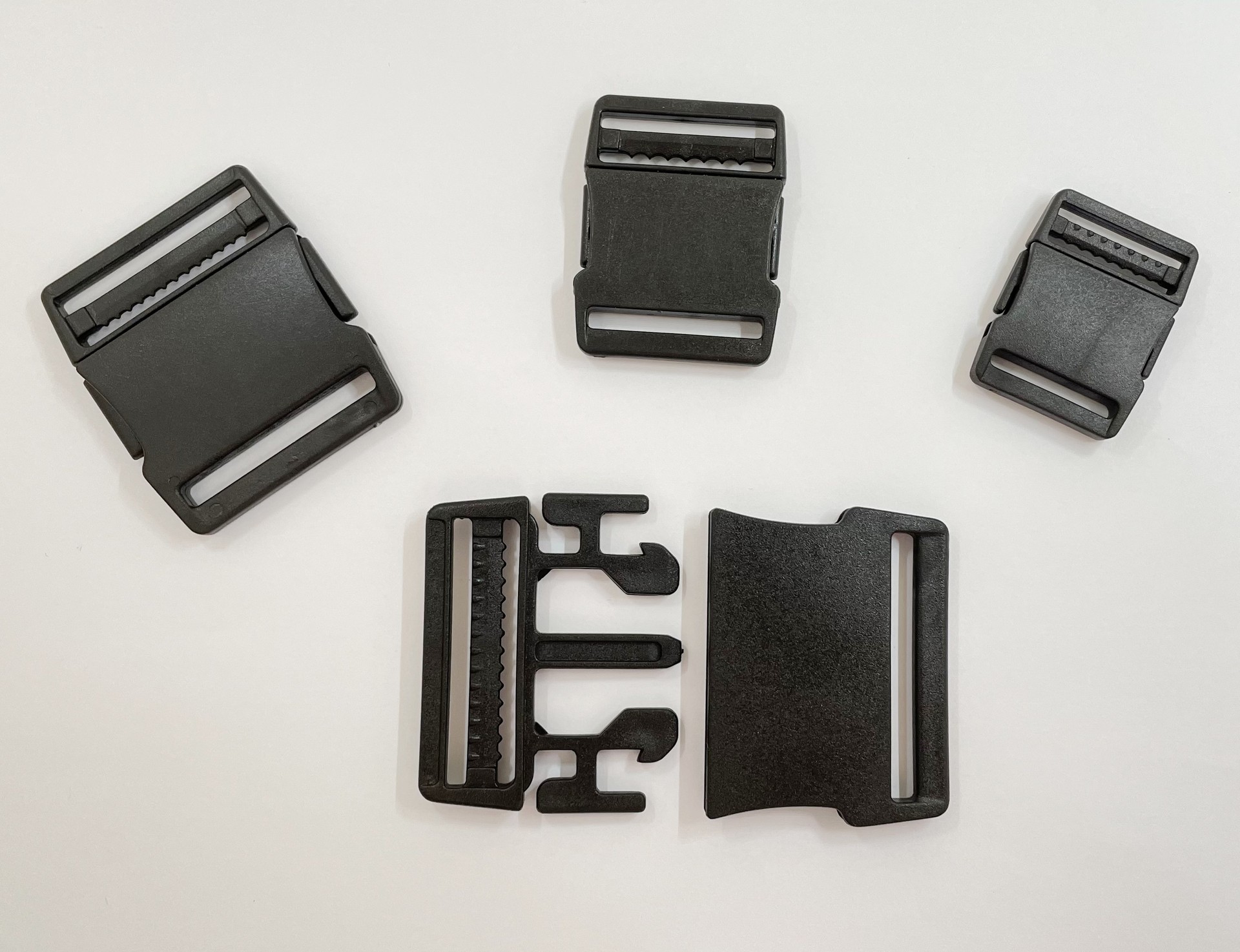 厂家现货供应箱包扣具塑料插扣坐垫卡扣超薄四方插扣尺寸齐全