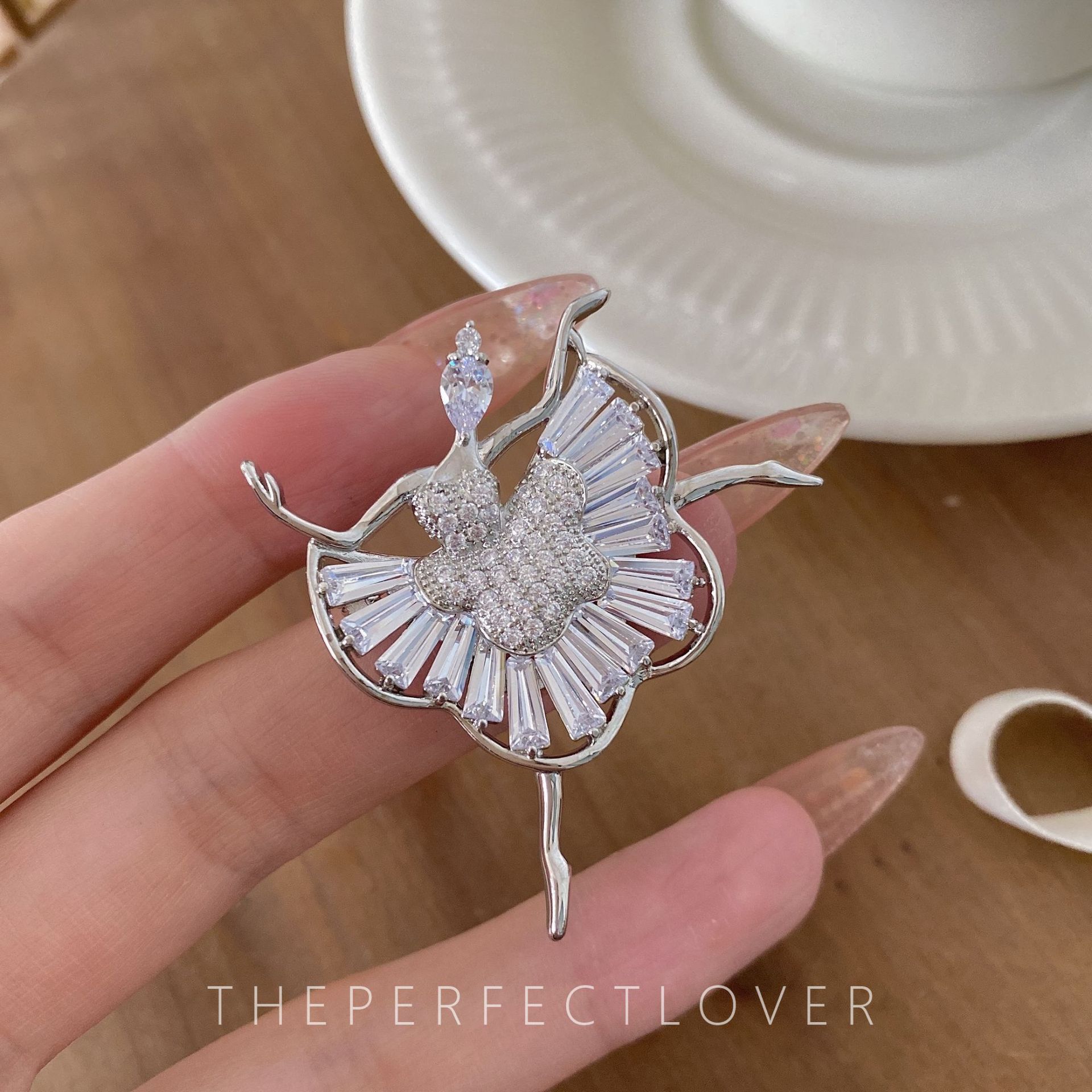 Dancing Girl Zircon Brooch Personalized Fashionable All-Match Ballet Brooch Pin Anti-Exposure Suit Coat Accessories