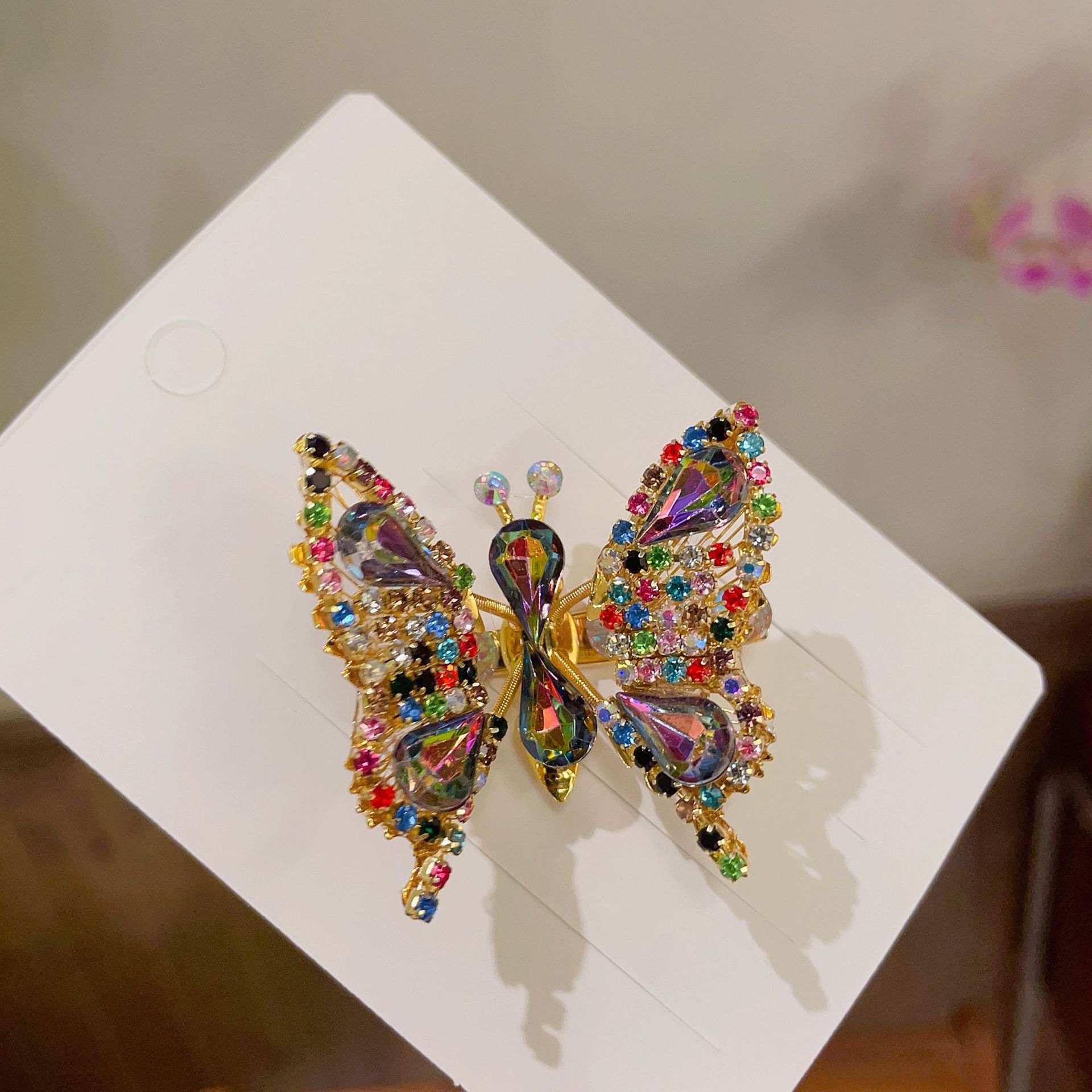 会动的蝴蝶发夹新款彩钻发夹金属立体可爱洋气鸭嘴夹发夹发饰品女