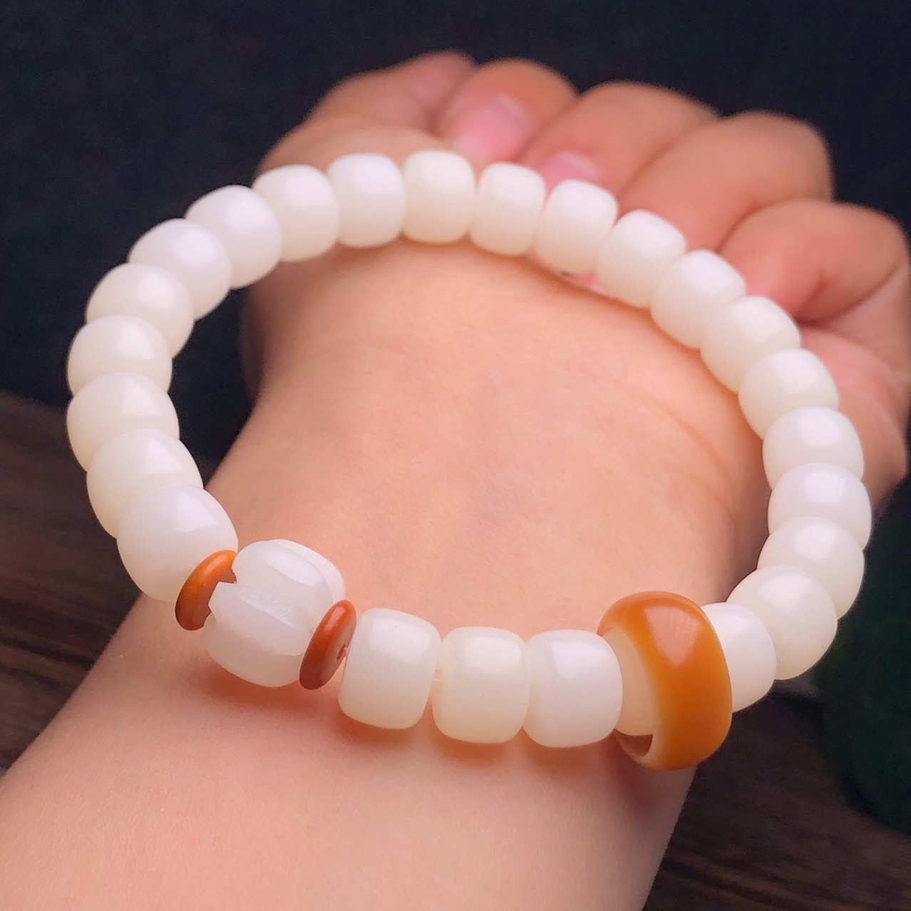 Factory Wholesale Live Hot White Jade Bodhi Bracelet Weathering Flexible Ring Gift Hand Toy Bracelet