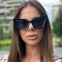 欧美新款猫眼高级优雅太阳镜跨境防紫外线太阳眼镜凹造型复古墨镜