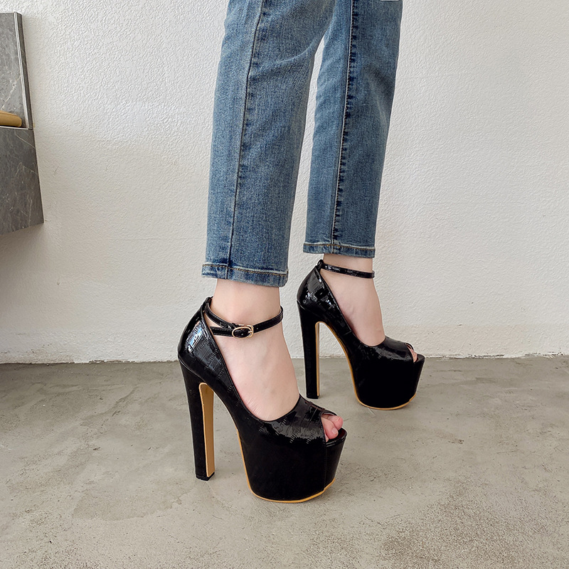 2021新款欧美秋季恨天高鱼嘴鞋17cm模特t台粗跟高跟鞋大码41码