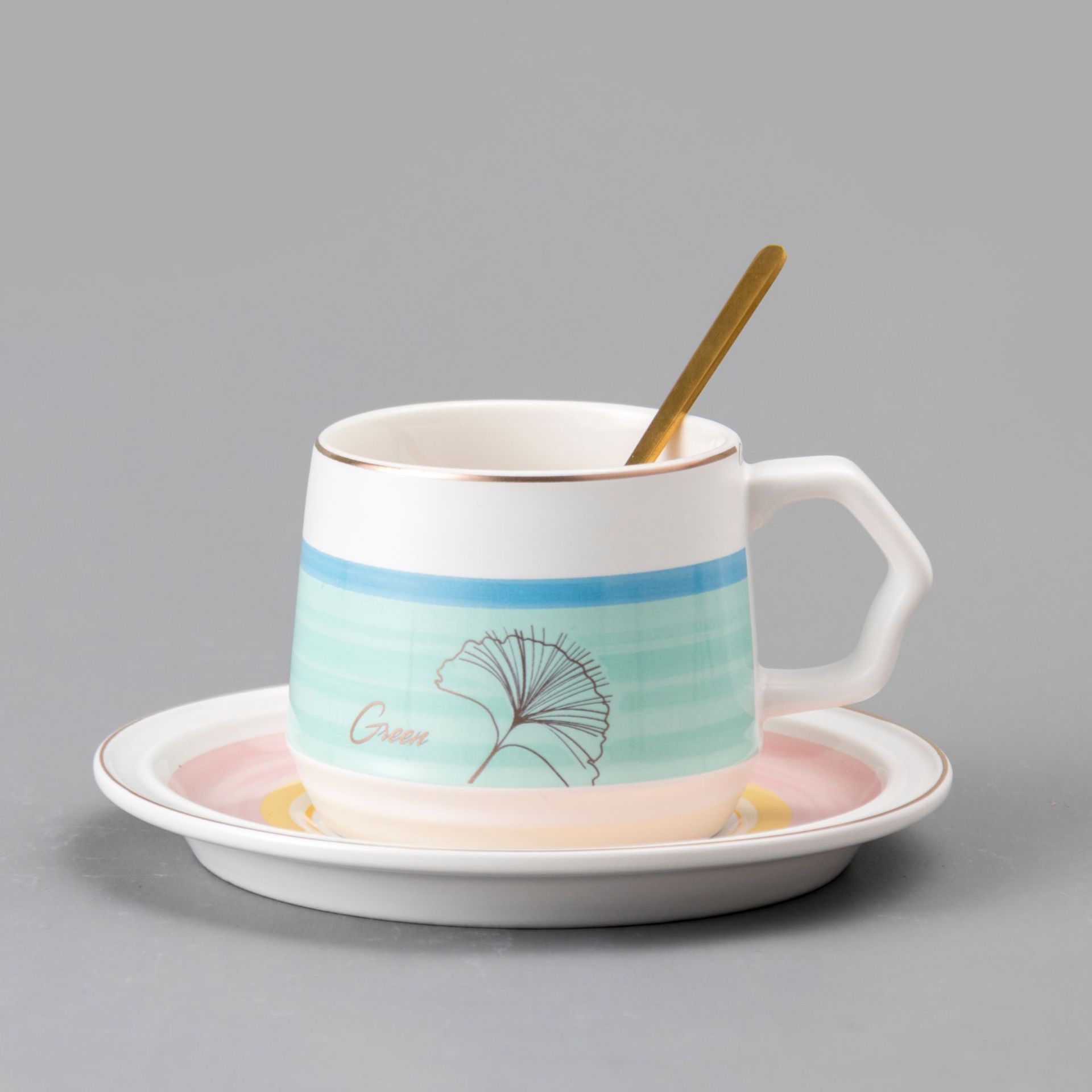 咖啡杯精致简约