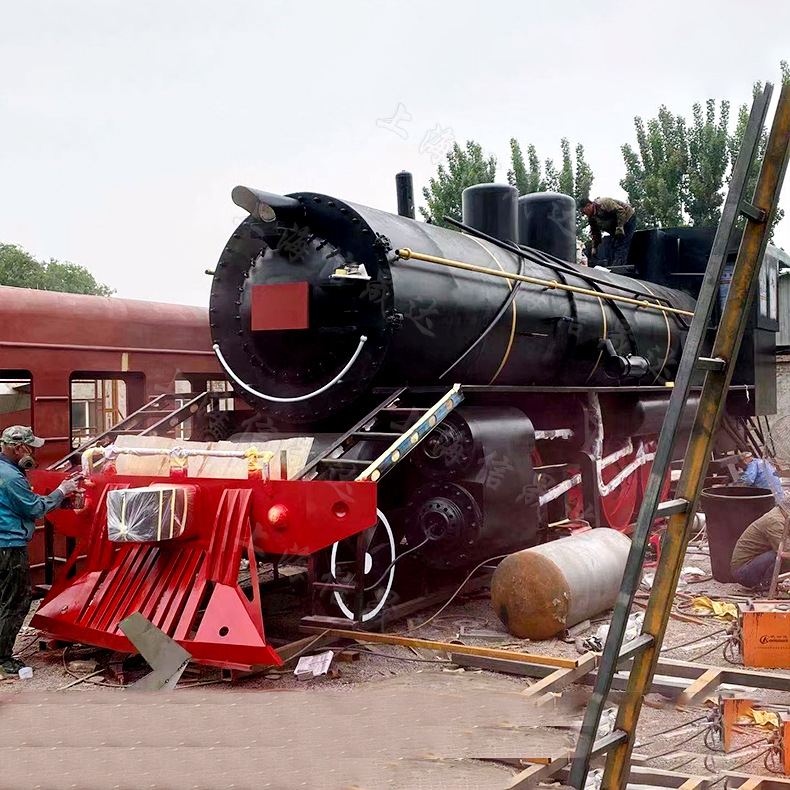大型复古蒸汽鸣笛火车头 铁艺雕塑景观怀旧展览道具 主题餐厅模型