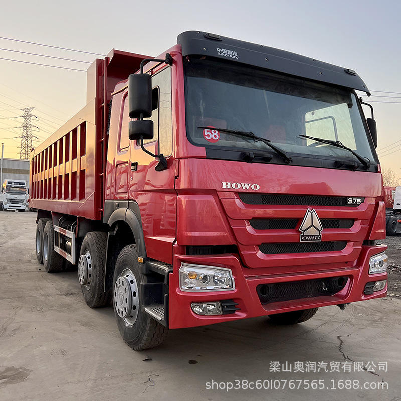 出口重汽豪沃8*4自卸车 矿用双桥工程货车 371马力集装箱后翻车