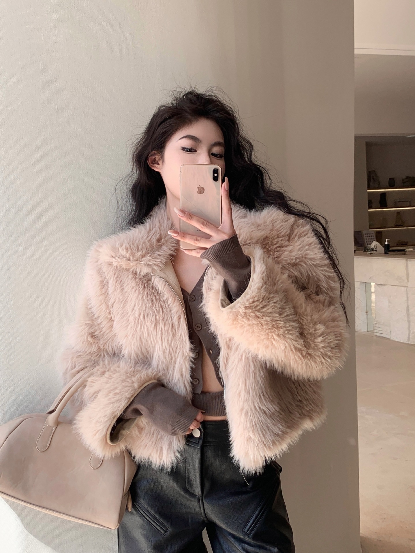 毛茸茸翻领环保皮草外套女冬季皮毛一体高级感超好看短款毛毛上衣