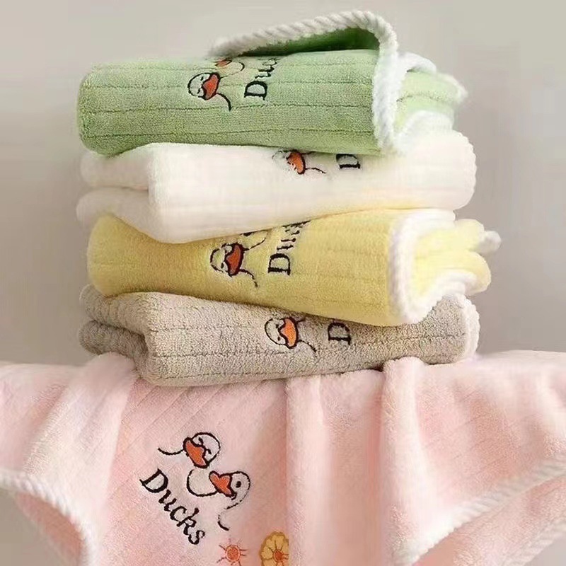 小天鹅毛巾儿童毛巾珊瑚绒柔软舒适卡通刺绣厨房幼儿园手帕-阿里巴巴