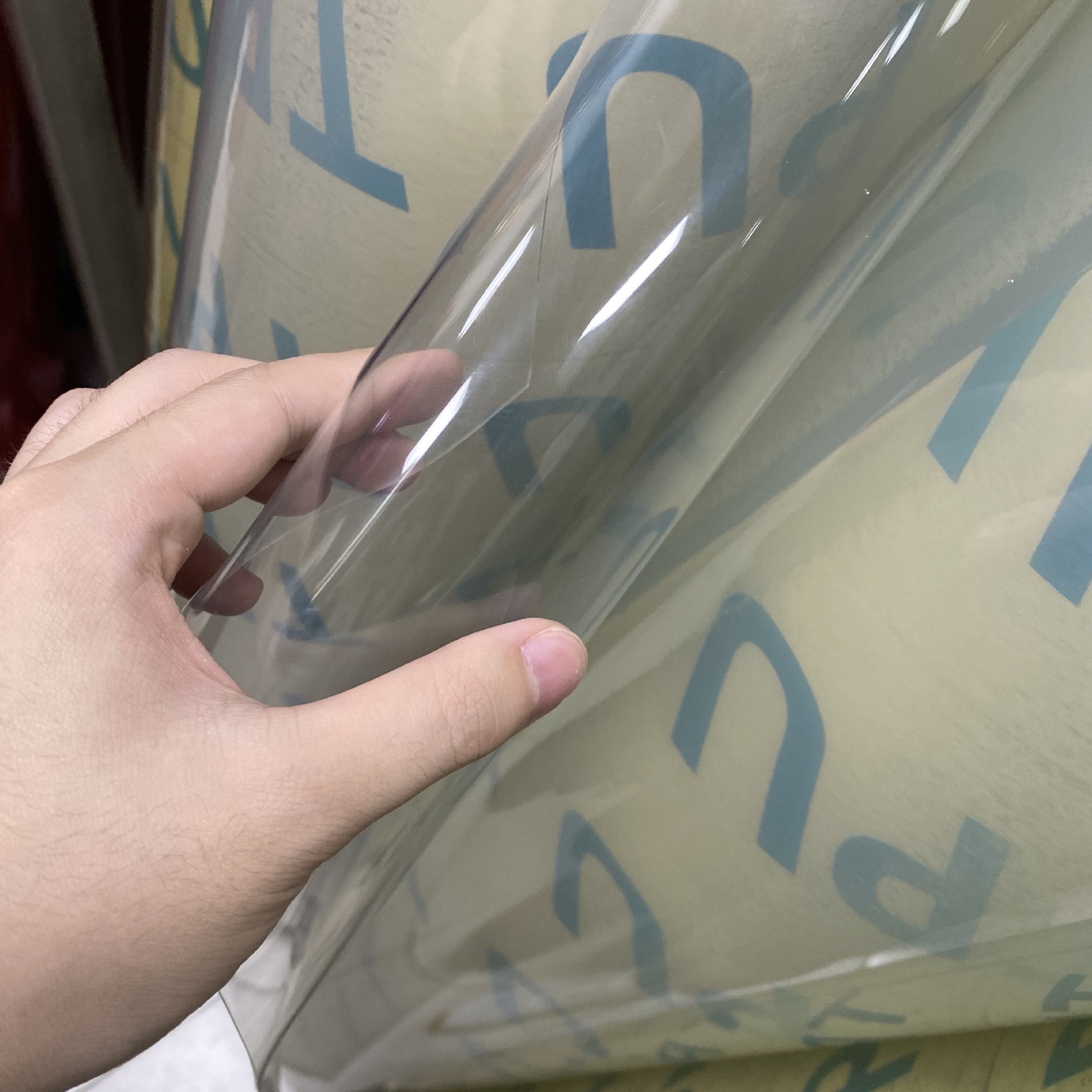 tpu透明薄膜防水聚氨酯tpu膜医疗用品面罩箱包服装鞋材面料