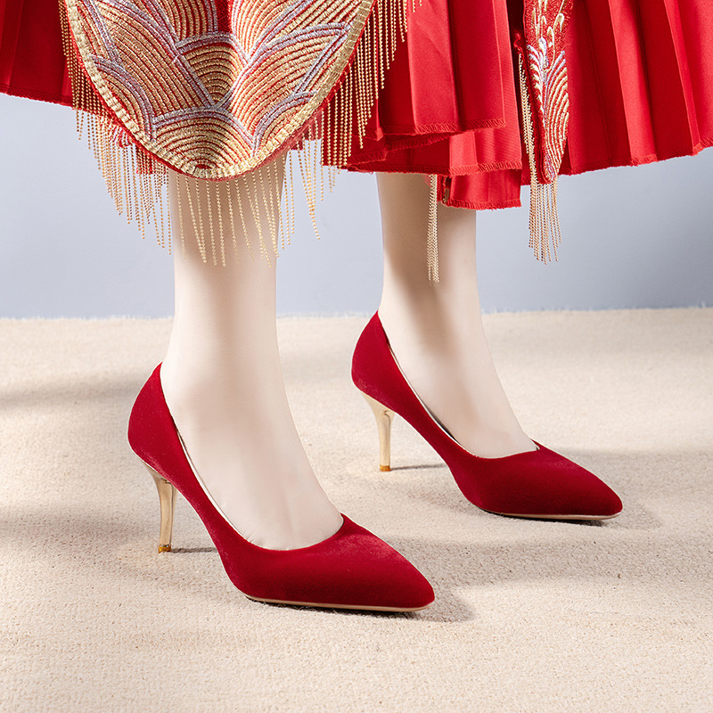 大红色高跟鞋女45超大码新款浅口结婚伴娘宴会细跟尖头时装单鞋女