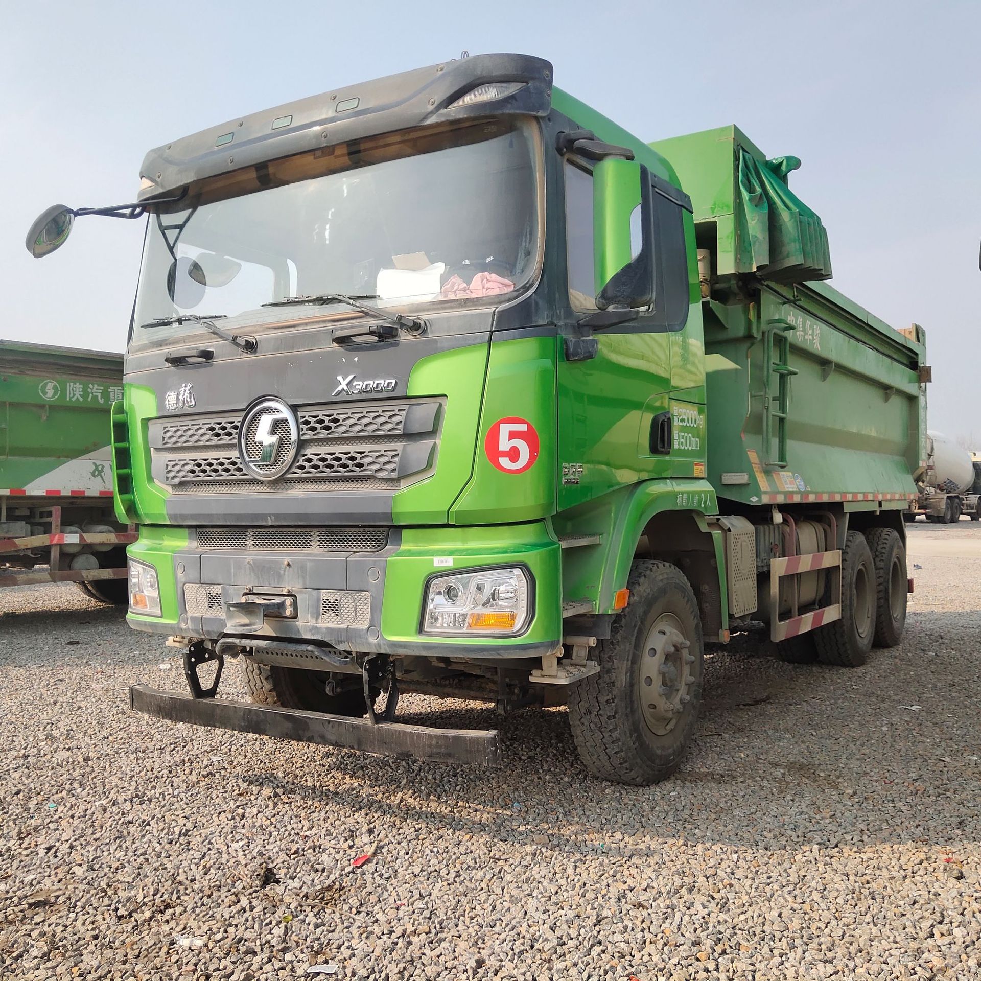 二手自卸工程车 前四后八后翻翻斗卡车 德龙x3000后八轮自卸车