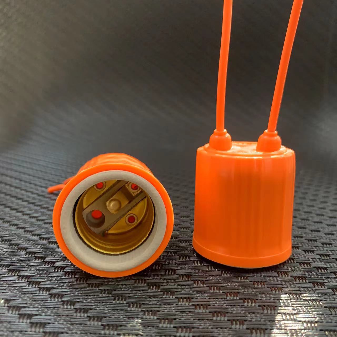 e27悬吊式防水灯头陶瓷螺口灯座出口外贸黄色软胶带线耐温吊灯口