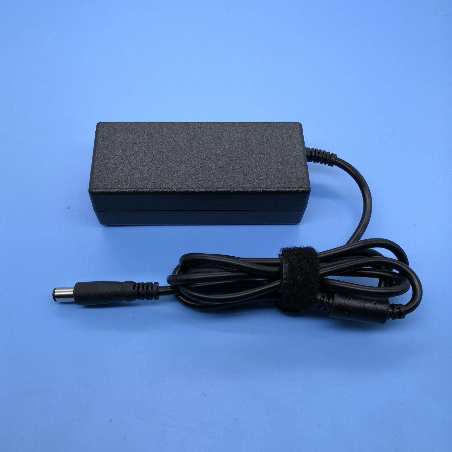 适用于戴尔de19.5v3.34a笔记本电源适配器65w充电器接口7.4*5.0针