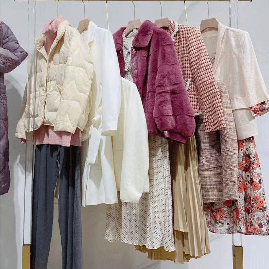 俪冬季撤柜品牌女装气质百搭外套十三行羽绒服批发一手货源-阿里巴巴