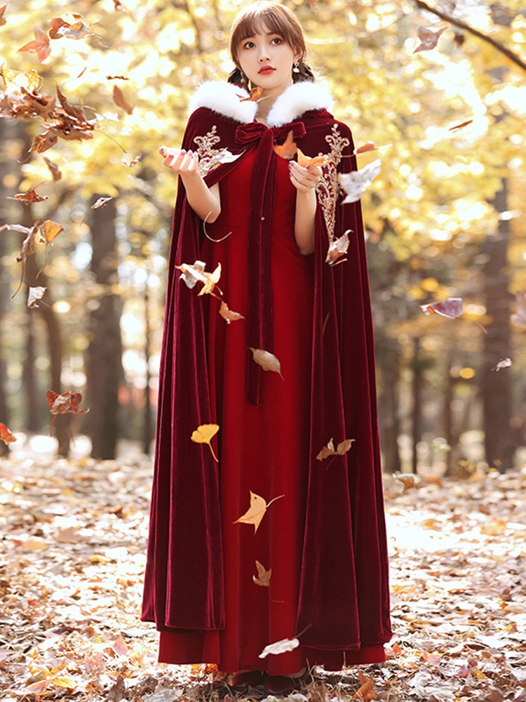 新娘披肩2021新款冬季外搭披风结婚礼服秀禾服斗篷加厚保暖酒红色