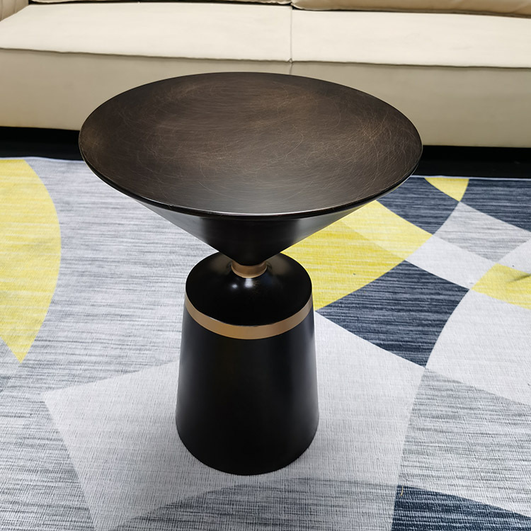 北欧设计师创意圆形小客桌客厅茶几金属圆形边几精致时尚小巧角几