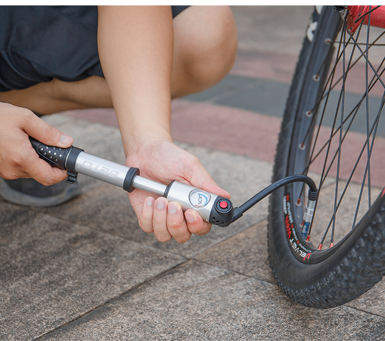 beto自行车打气筒山地自行车便携式打气筒带气压表手持式036气筒
