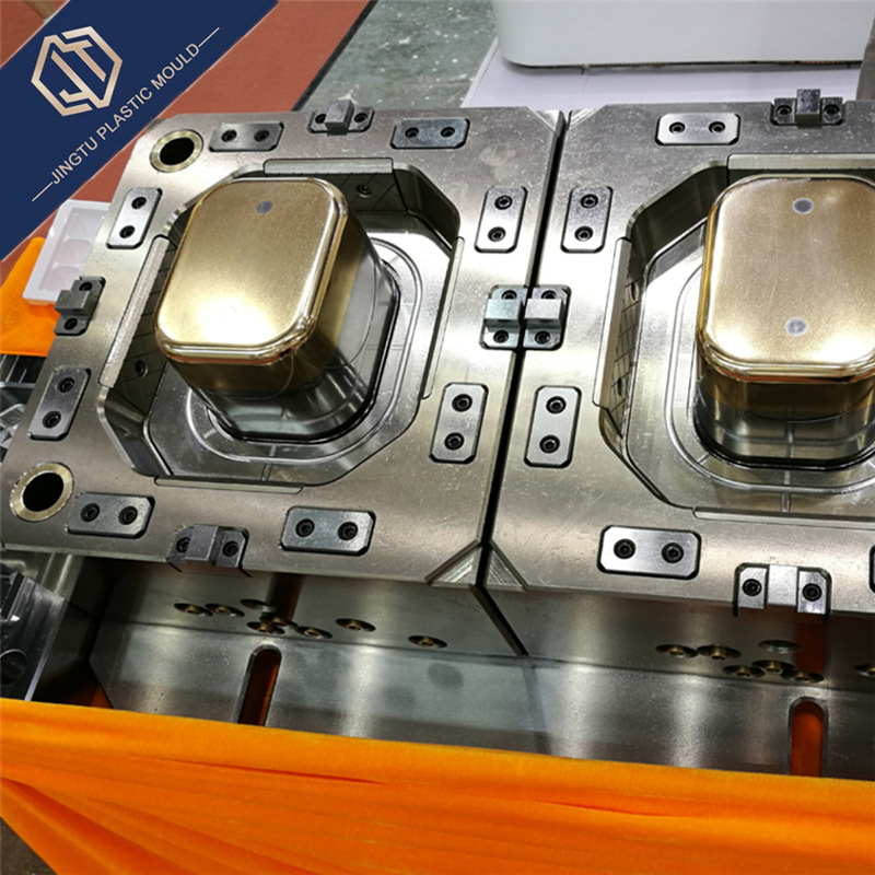 小浇口光滑无留痕专业定制透明pet模具