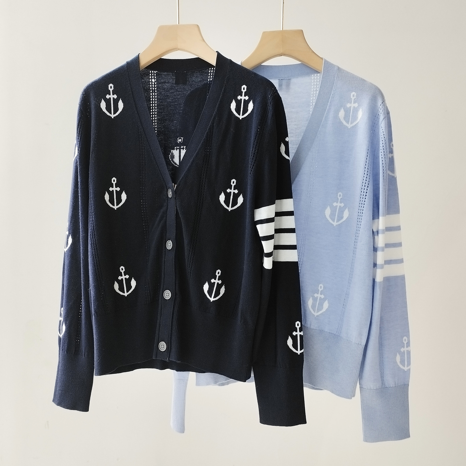 23年早秋新款tb船锚提花四条杠条纹开衫女装外搭宽松长袖羊毛衫女