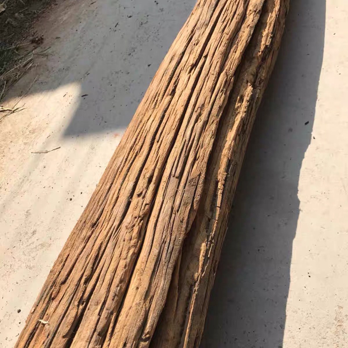 老榆木圆木柱子复古怀旧装修建筑老房梁檩条风化老梁原木立柱木方