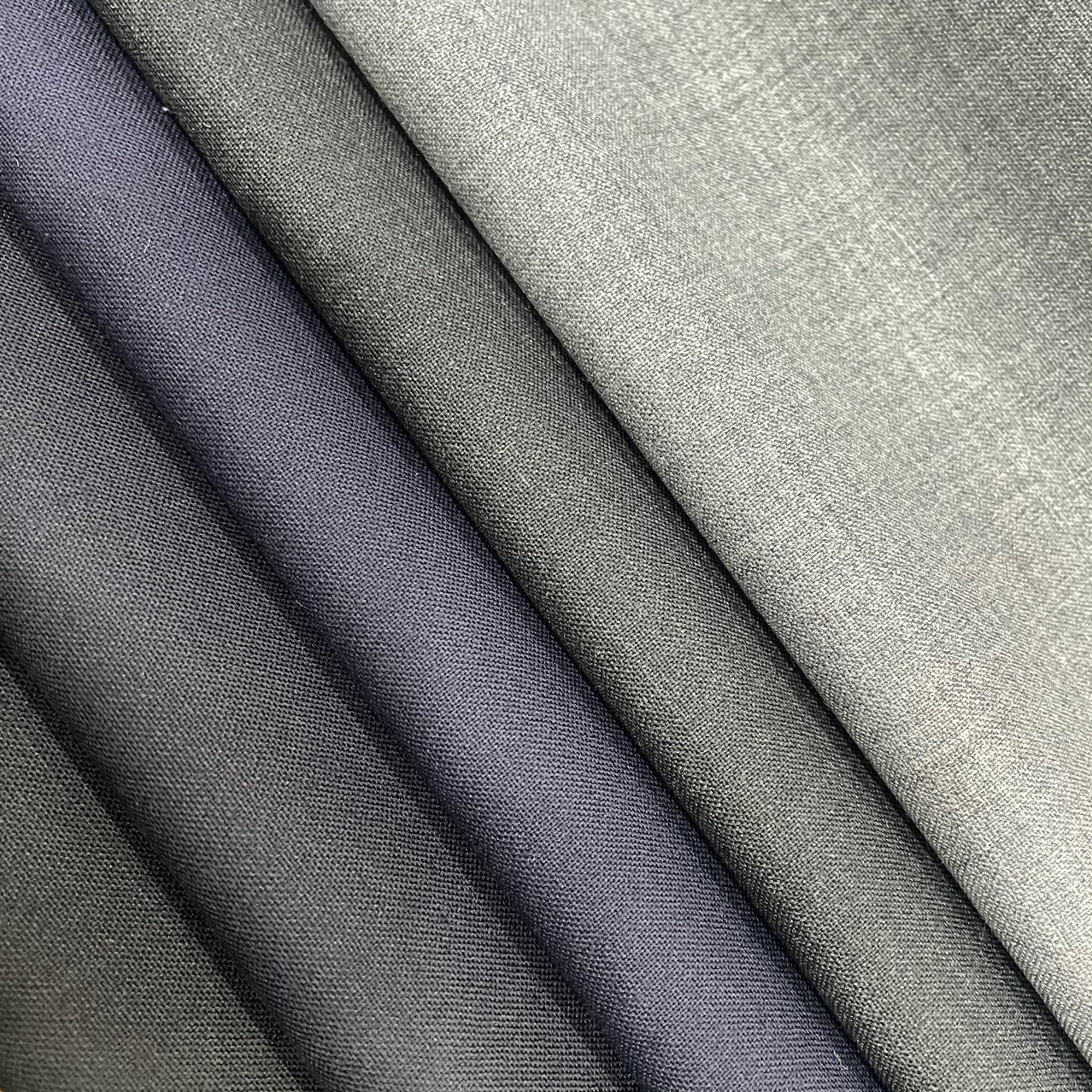 平纹加厚凡立丁弹力精纺羊毛西服面料50羊毛裤子西装职业装毛料