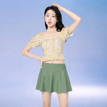 小碎花泳衣女士分体保守带袖遮肉显瘦泳装中老年妈妈款短裙游泳衣