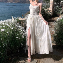 法式温柔白色吊带连衣裙2024春季新款女装度假风新中式开叉长裙潮
